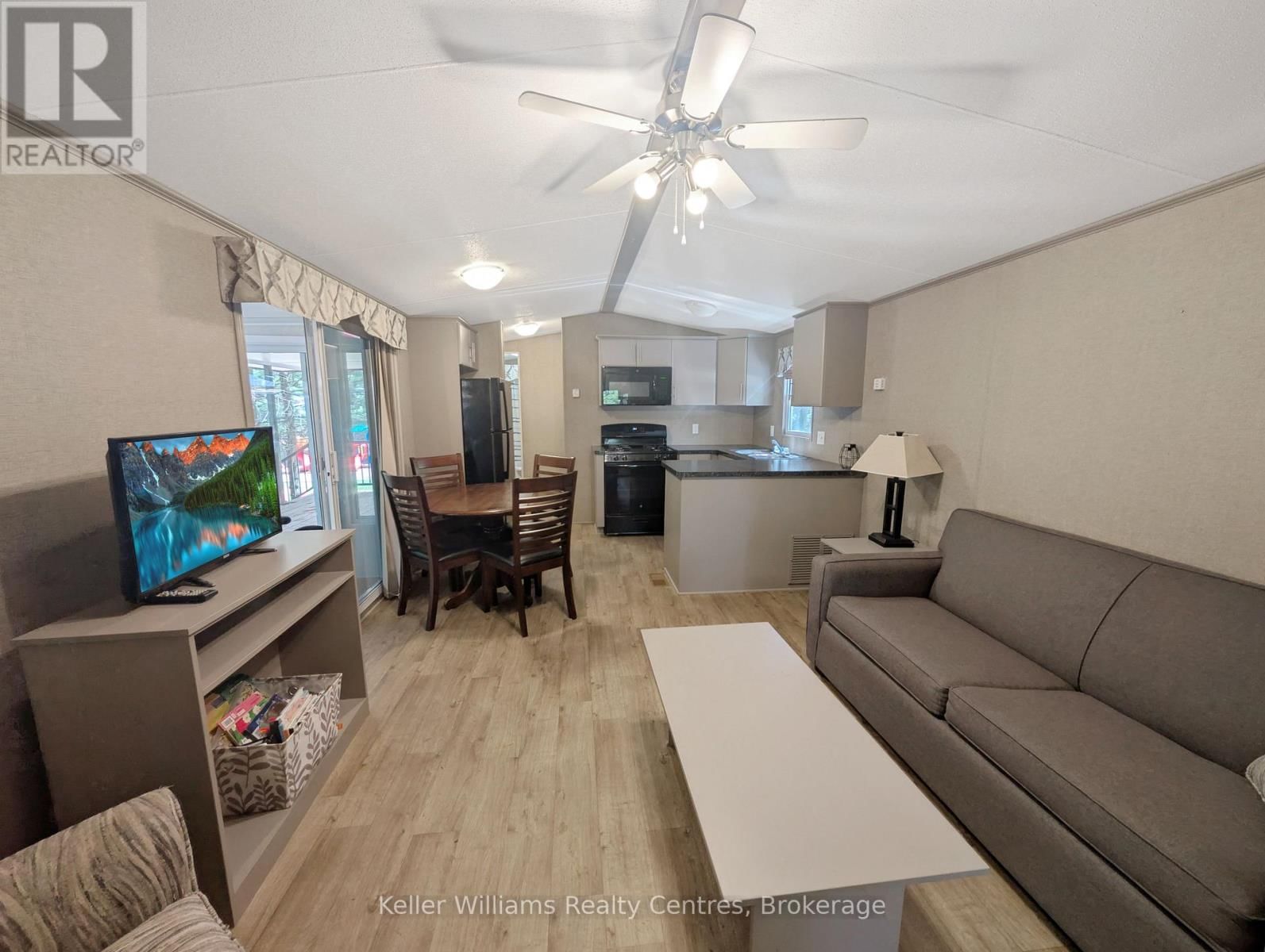 P27 - 13 SOUTHLINE AVENUE Image 10