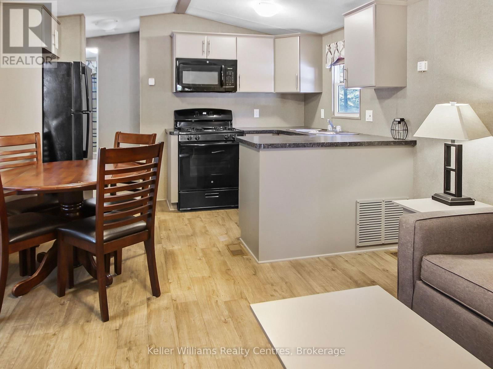 P27 - 13 SOUTHLINE AVENUE Image 4
