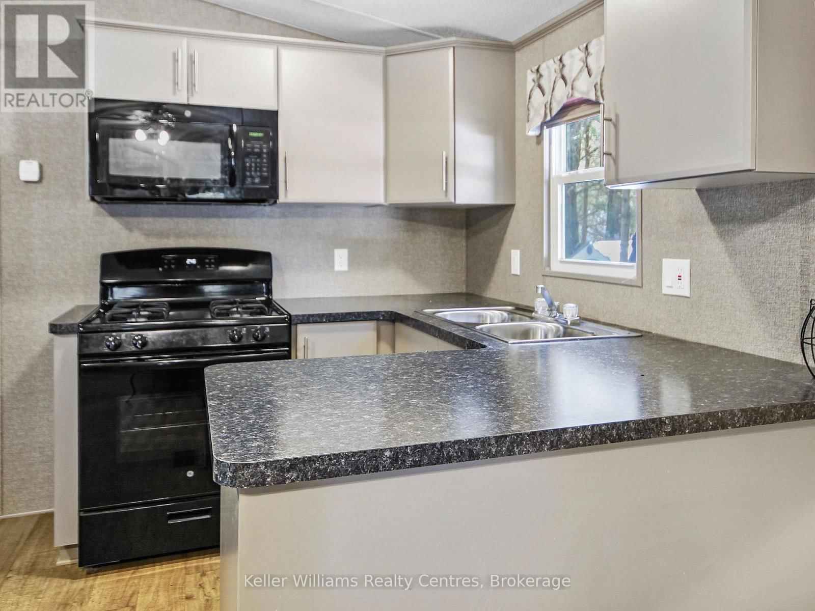 P27 - 13 SOUTHLINE AVENUE Image 5