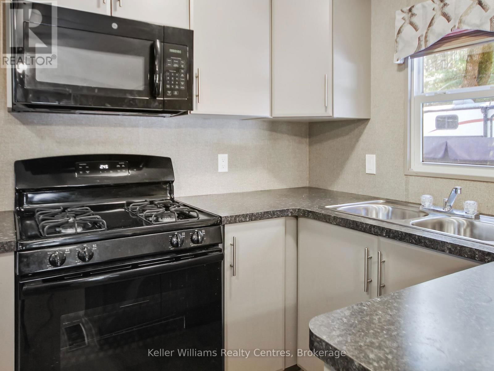 P27 - 13 SOUTHLINE AVENUE Image 6