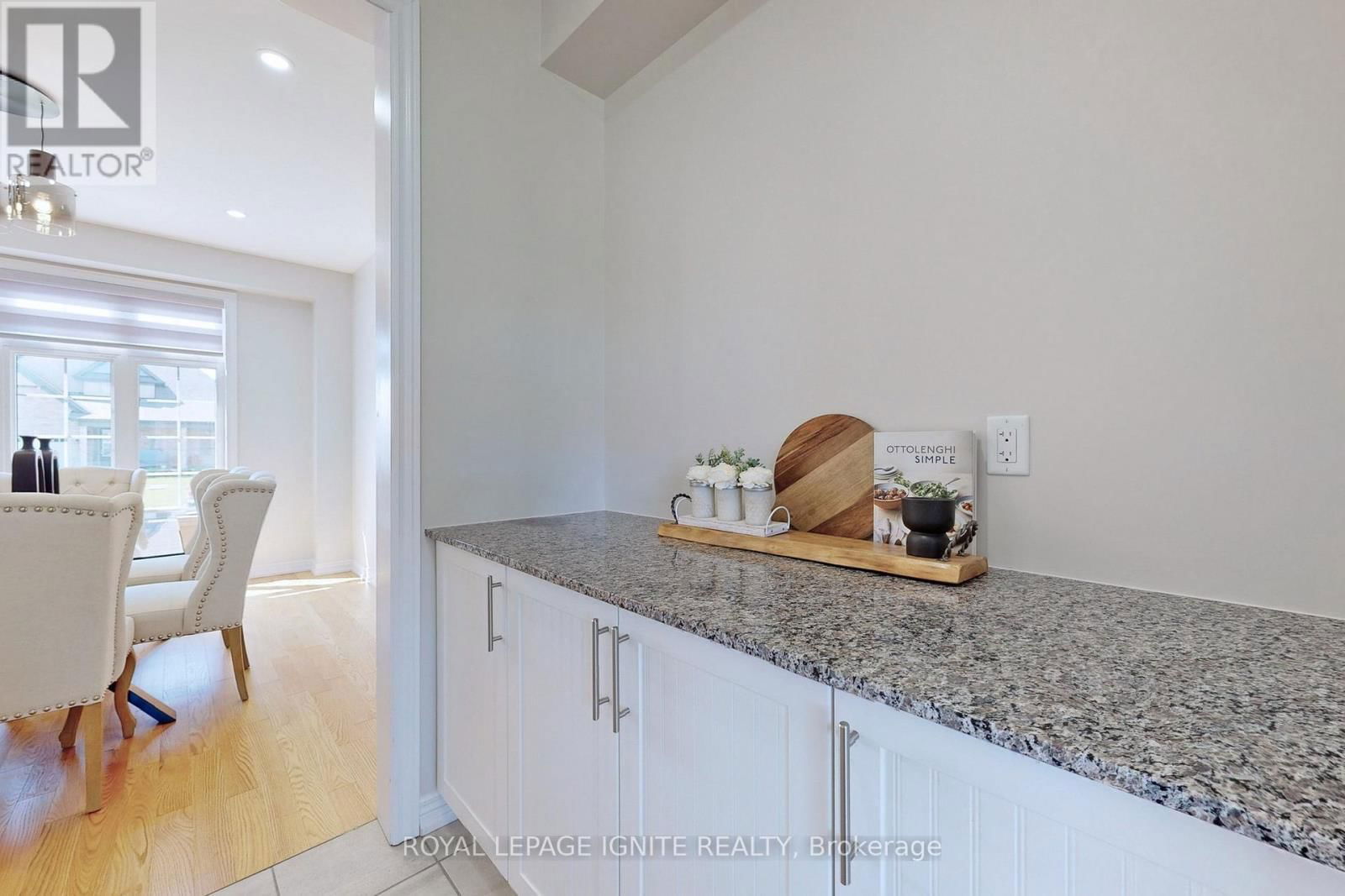 20 MONARCH ROAD Image 10