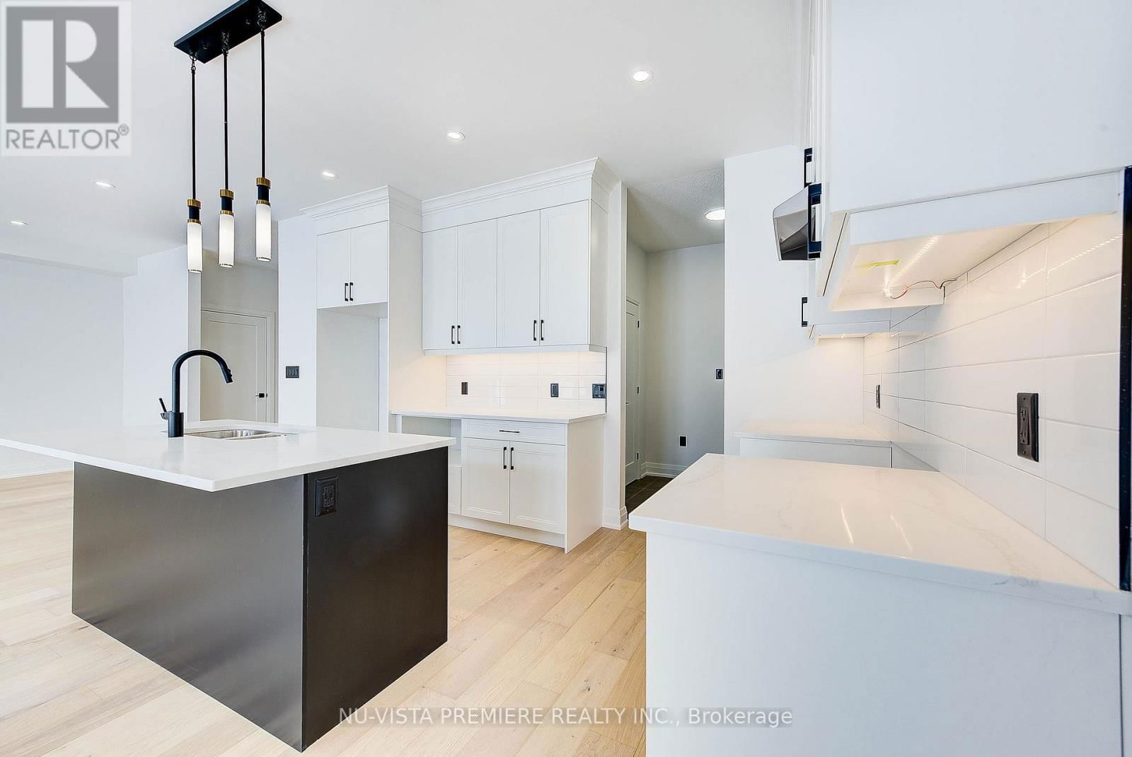 157 HOLLOWAY TRAIL Image 18