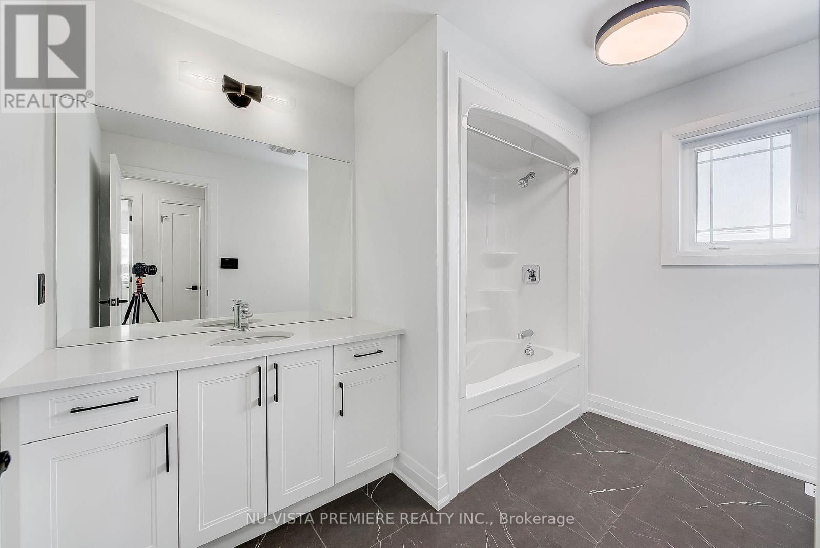 157 HOLLOWAY TRAIL Image 31