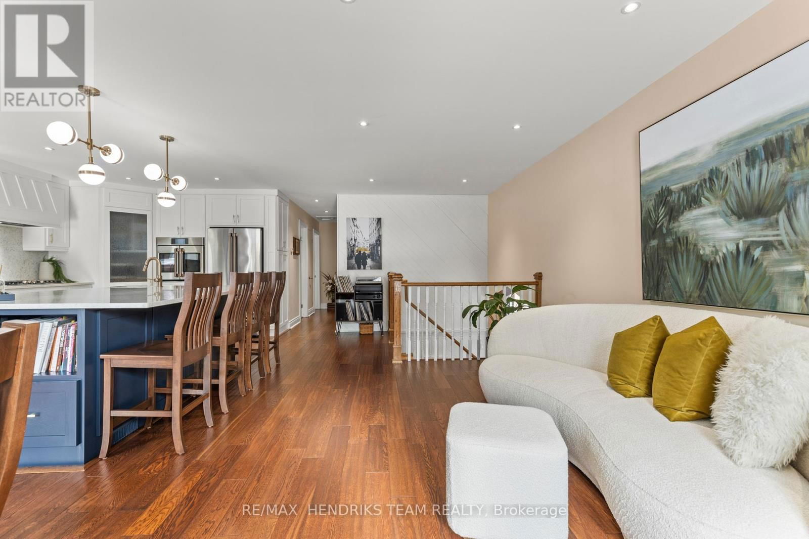 23 HURRICANE ROAD Image 11