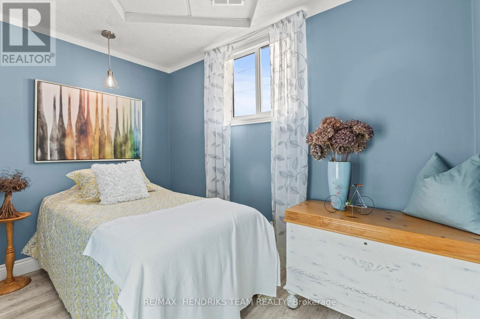 23 HURRICANE ROAD Image 33