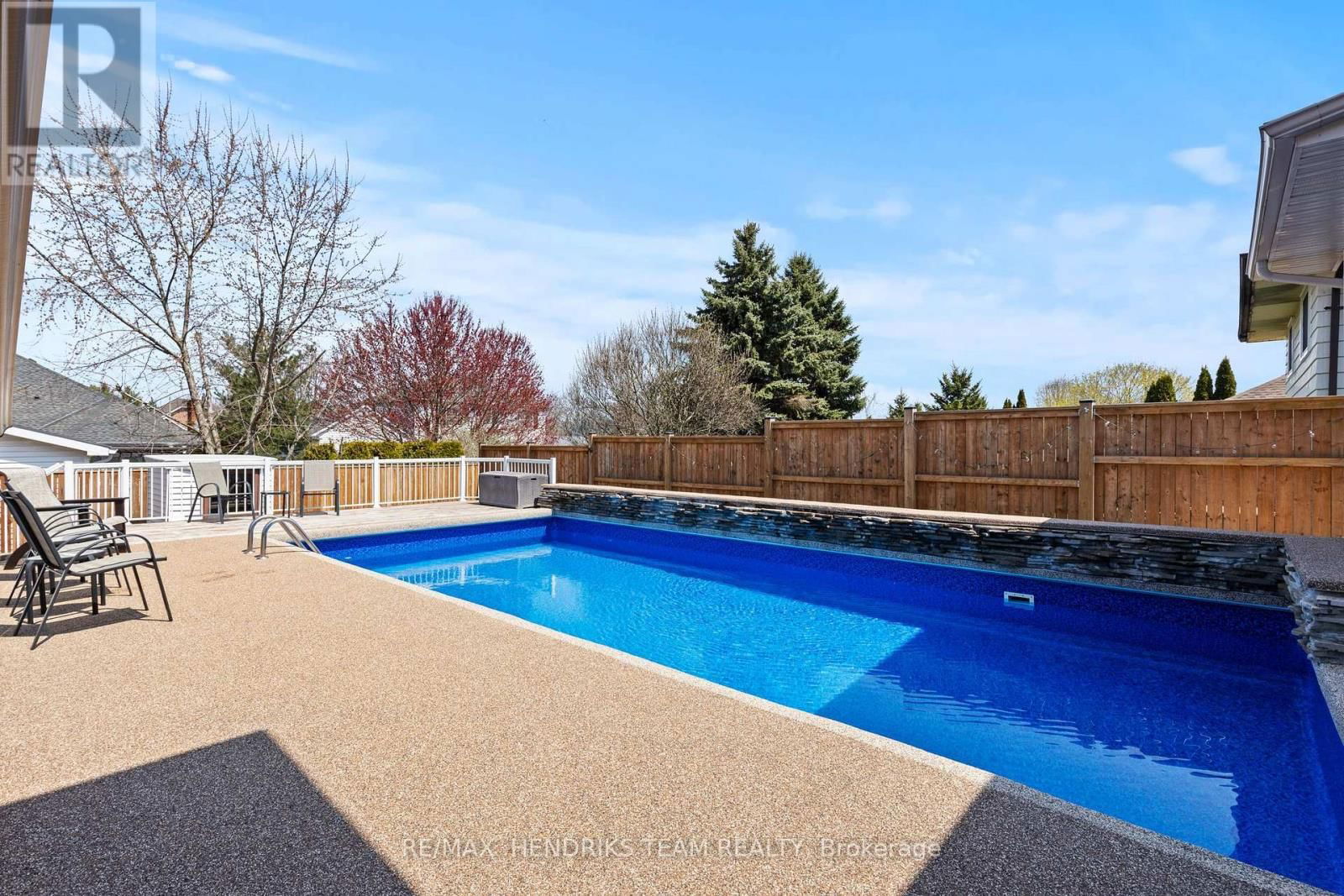 23 HURRICANE ROAD Image 43