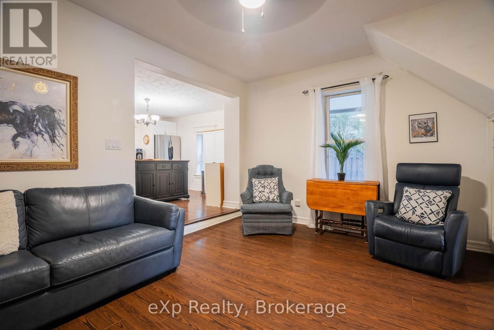 601 DAWSON STREET Image 10