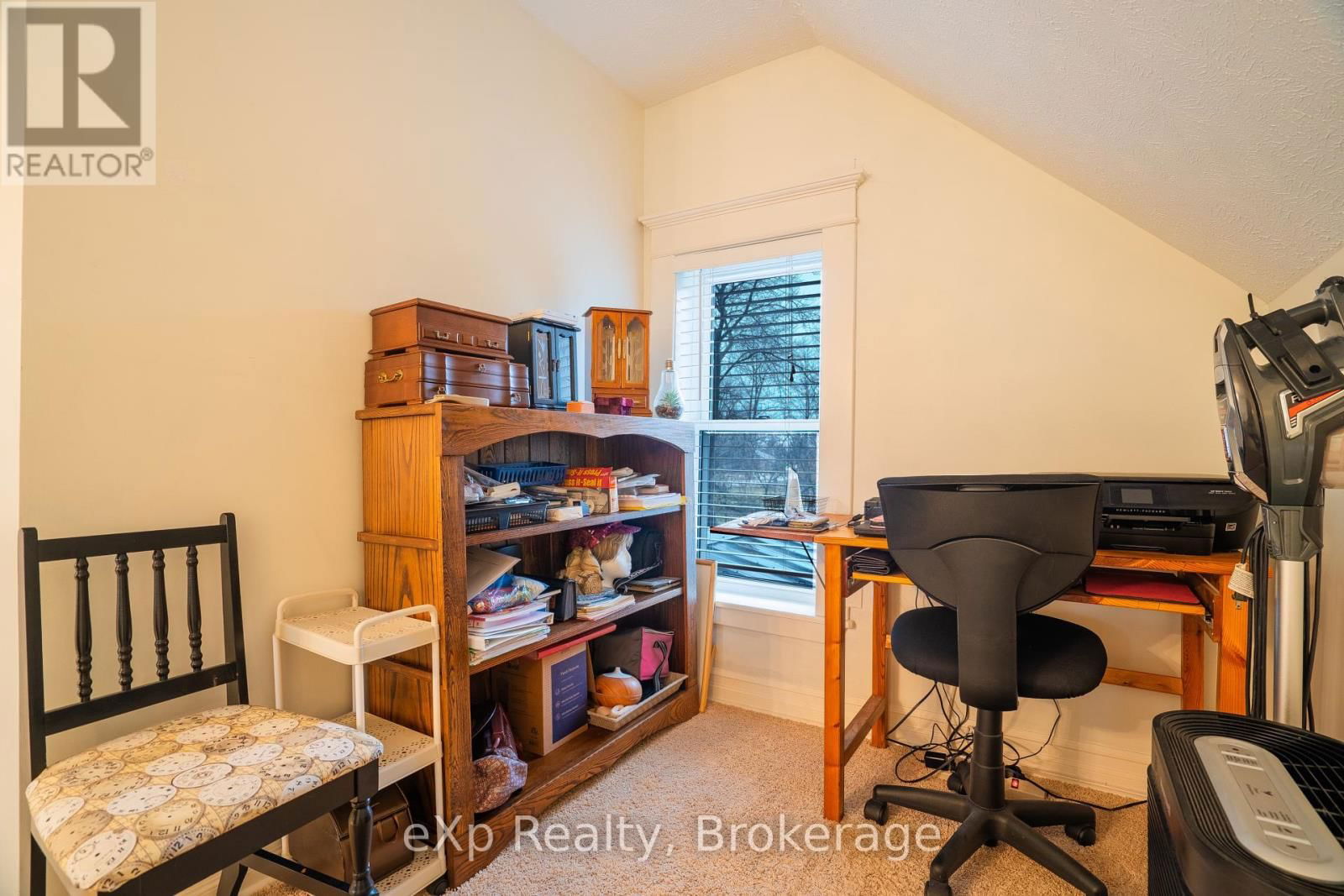 601 DAWSON STREET Image 13