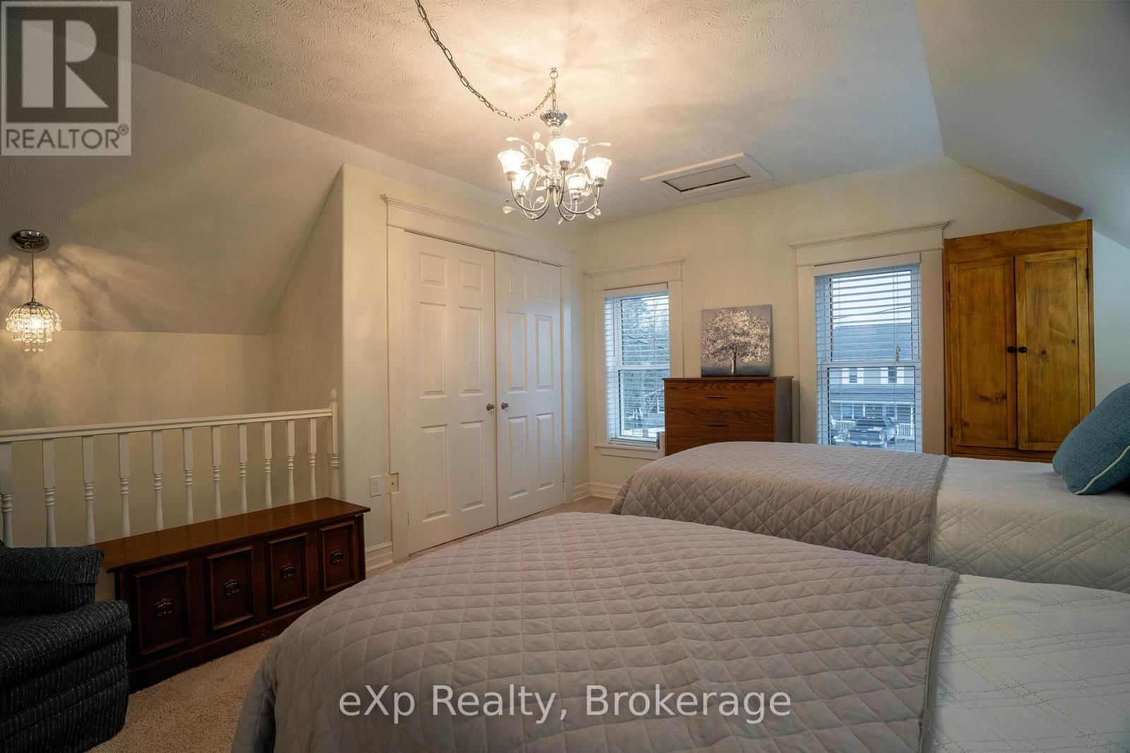 601 DAWSON STREET Image 18