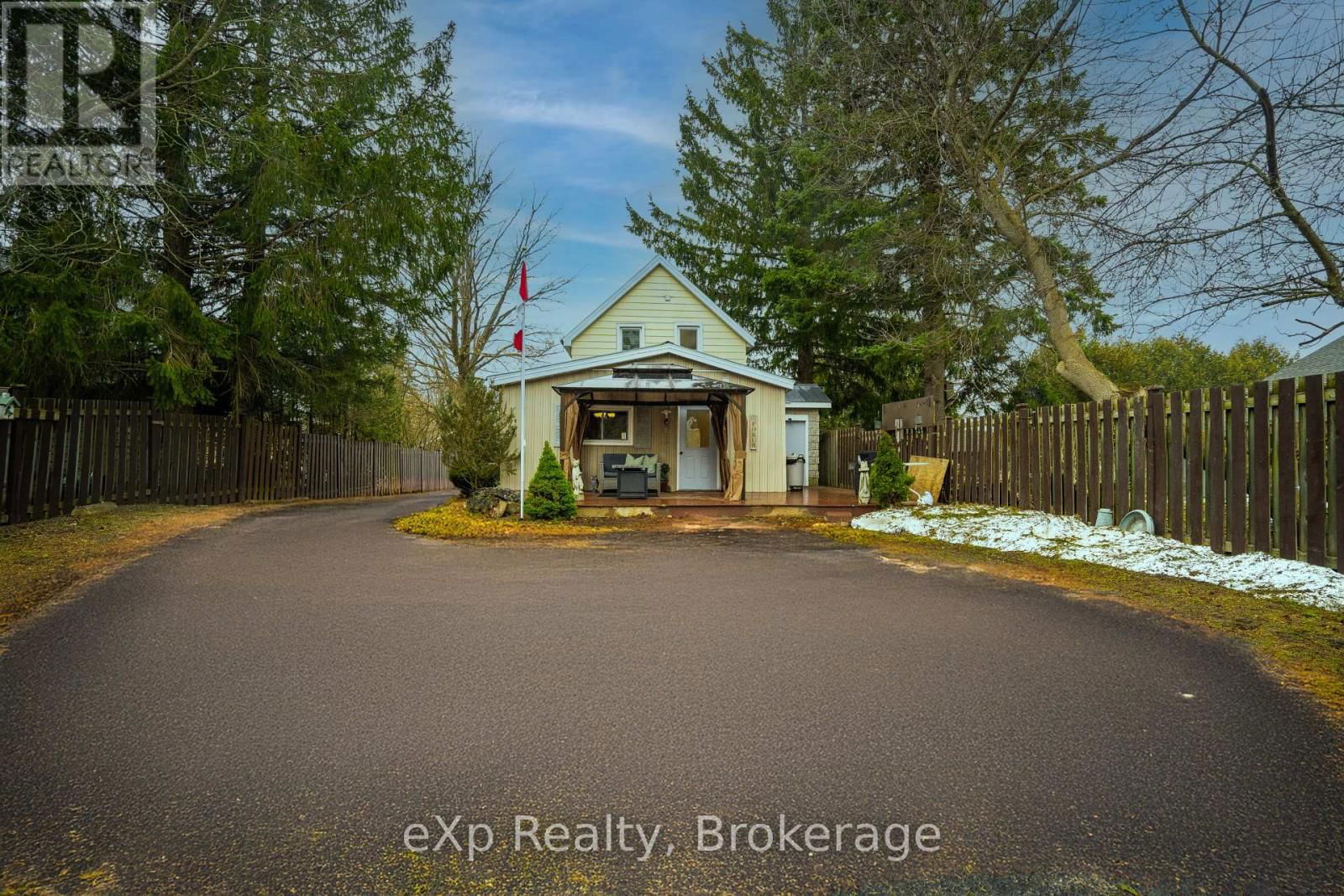 601 DAWSON STREET Image 23