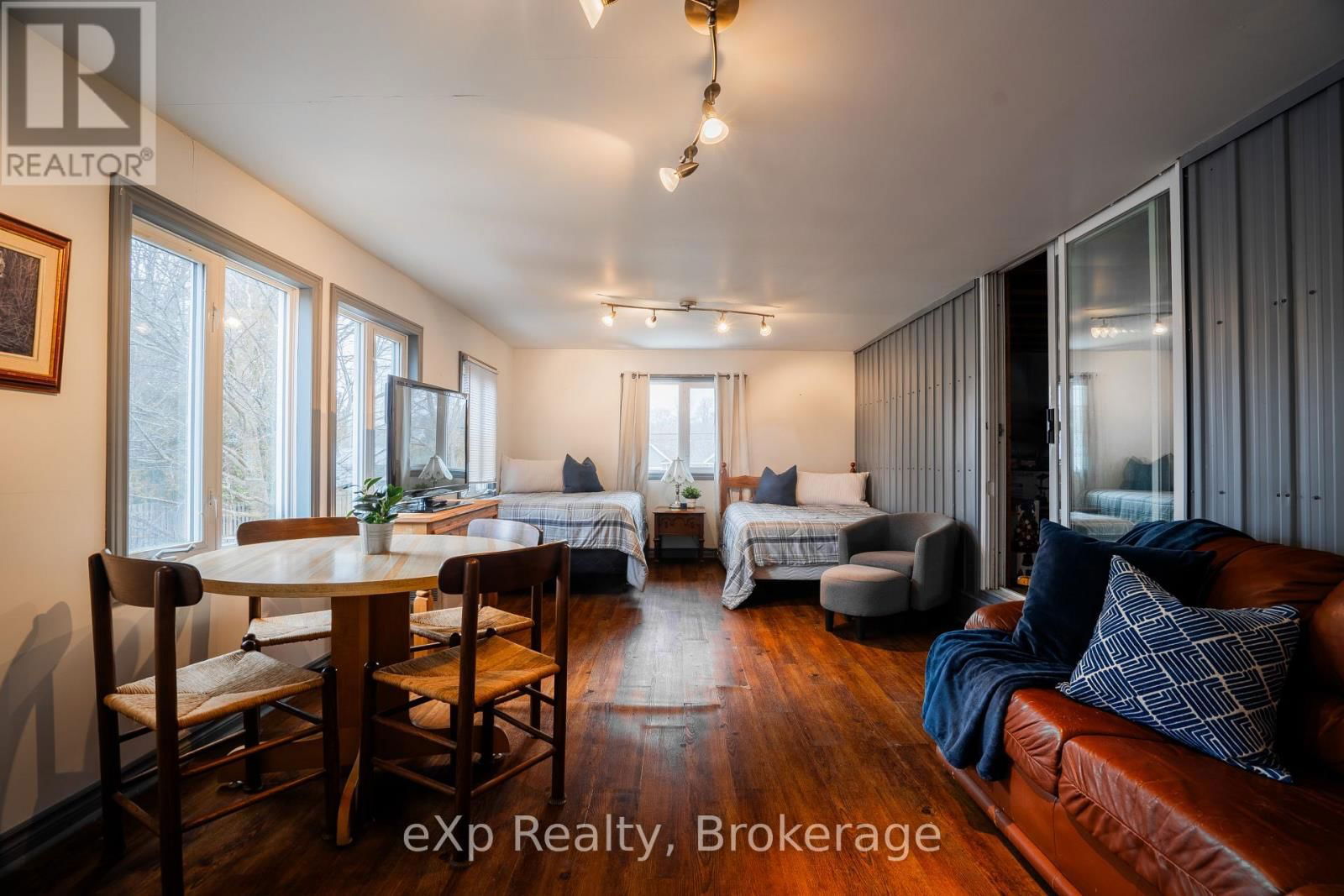 601 DAWSON STREET Image 29