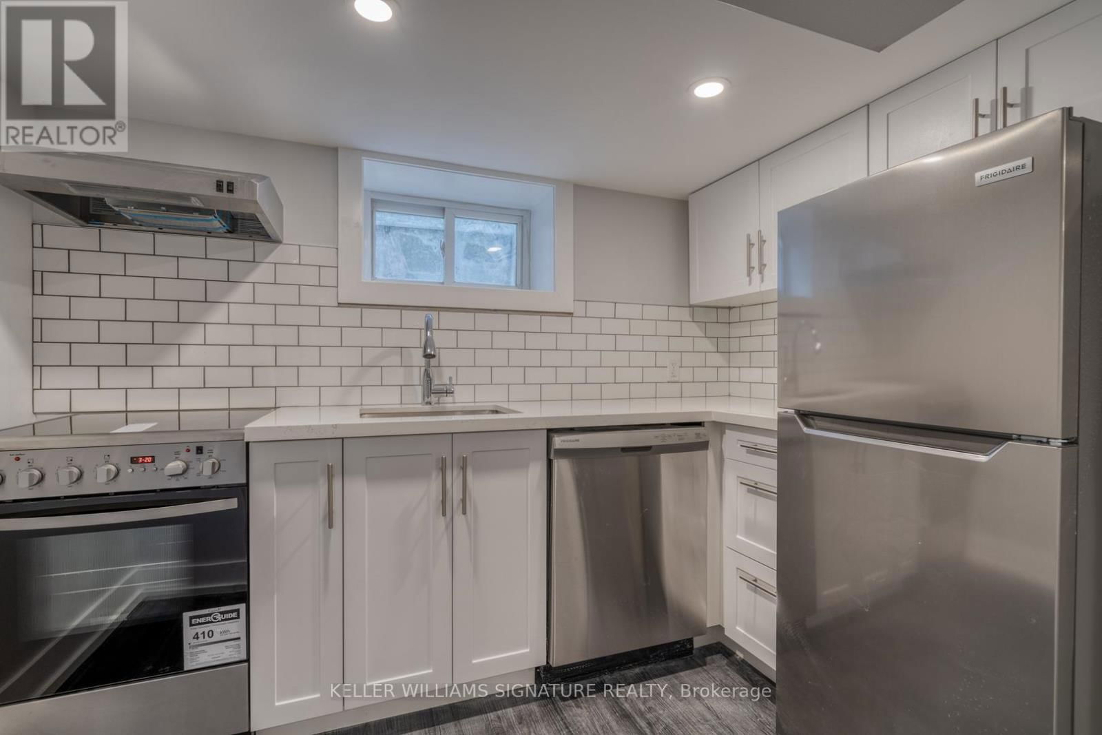 112 LEINSTER AVENUE SOUTH Image 14