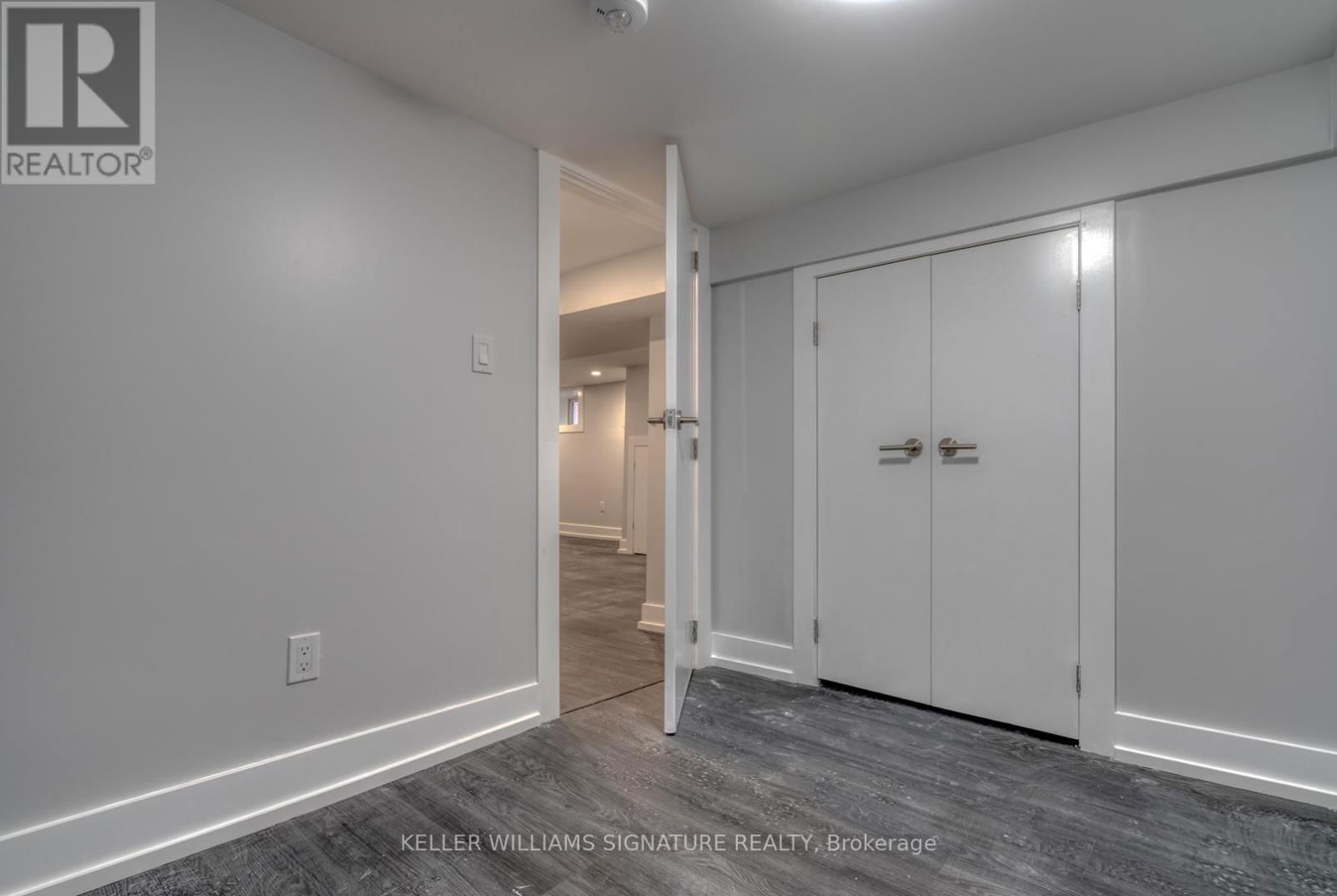 112 LEINSTER AVENUE SOUTH Image 15