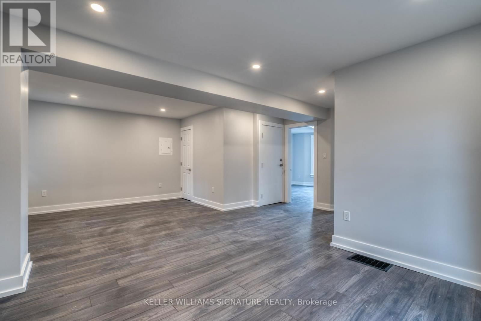 112 LEINSTER AVENUE SOUTH Image 3