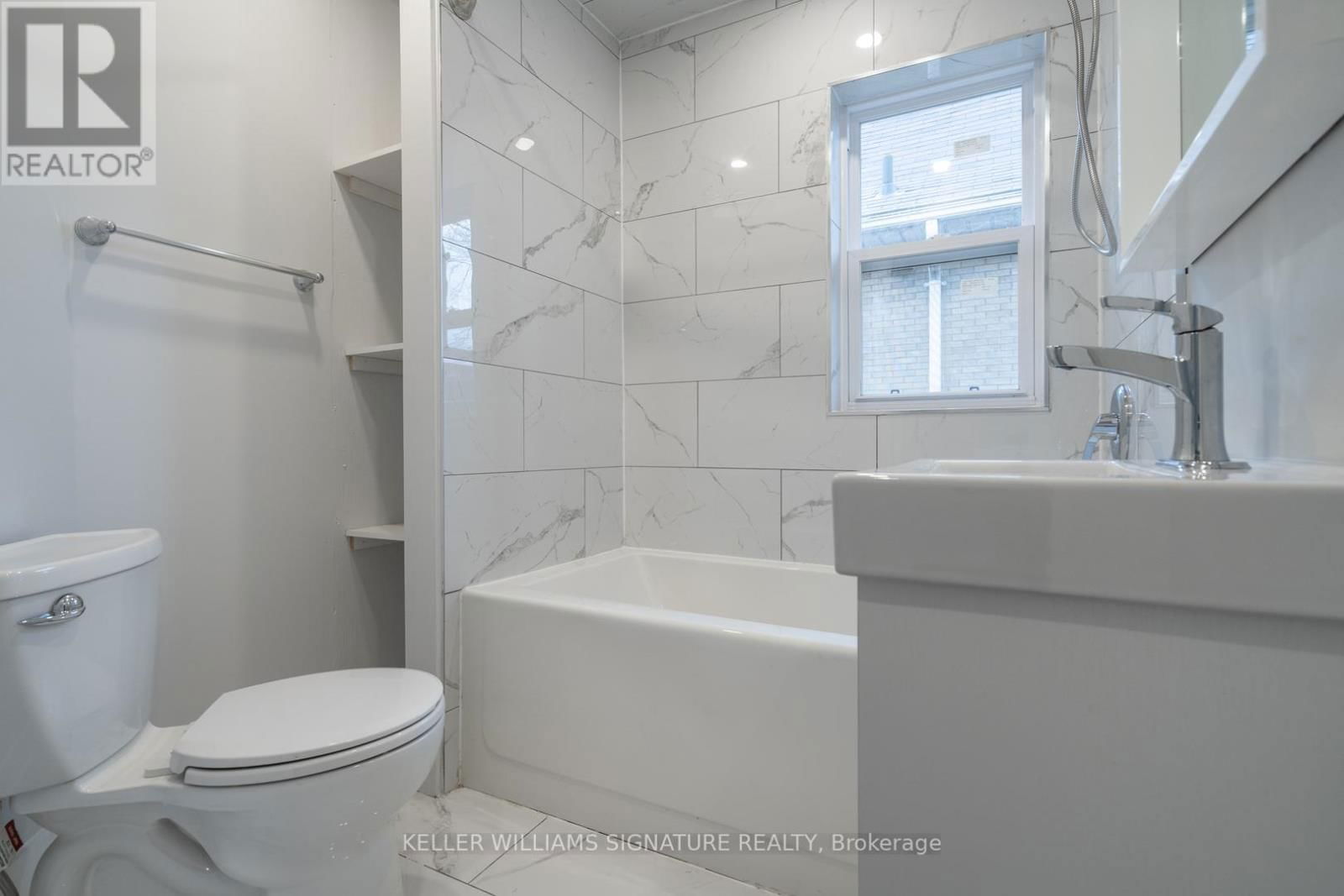 112 LEINSTER AVENUE SOUTH Image 8