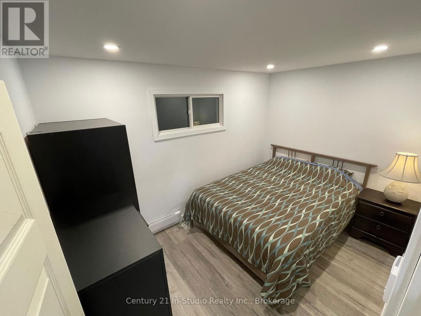 103 KING STREET Image 14