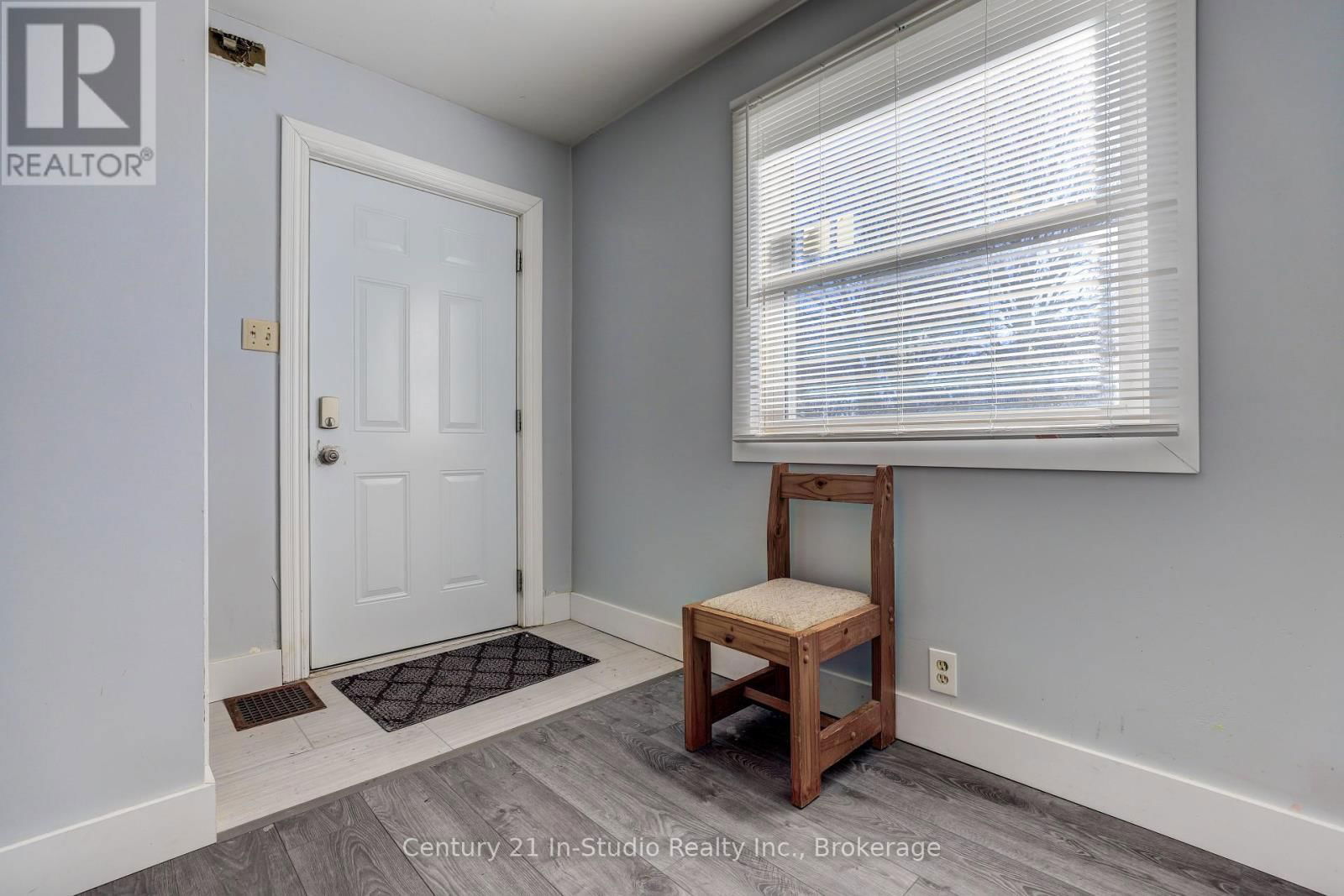 103 KING STREET Image 15