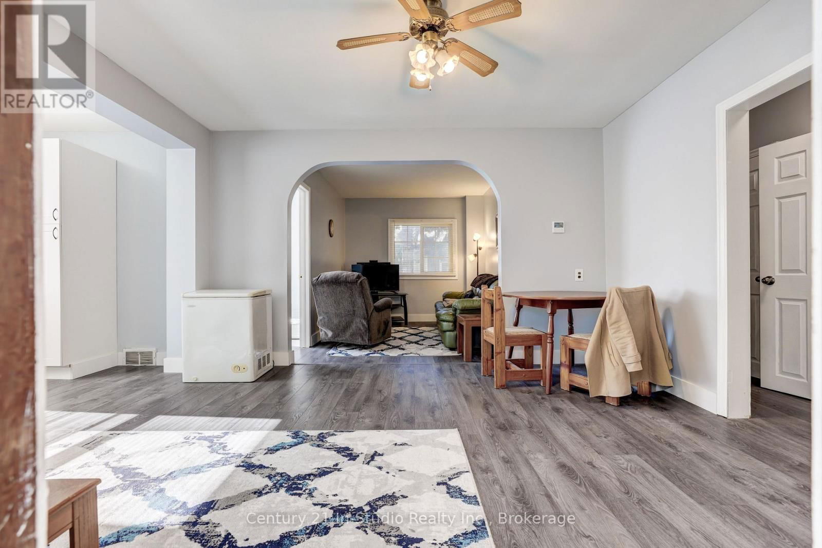103 KING STREET Image 17