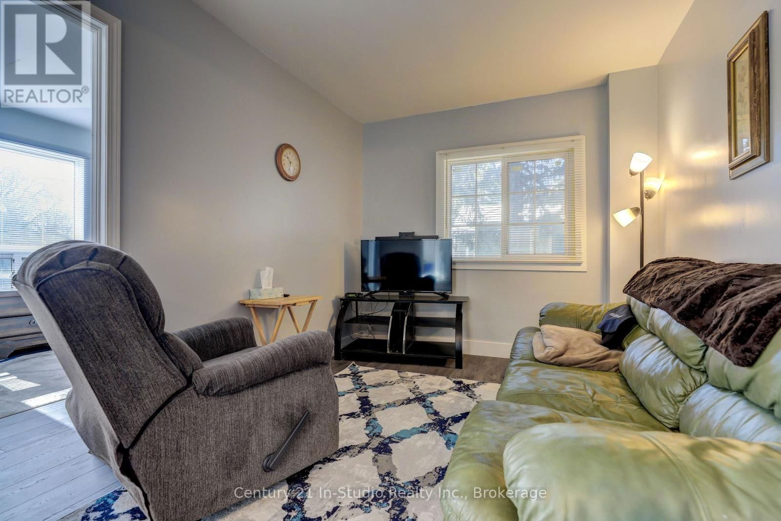 103 KING STREET Image 20