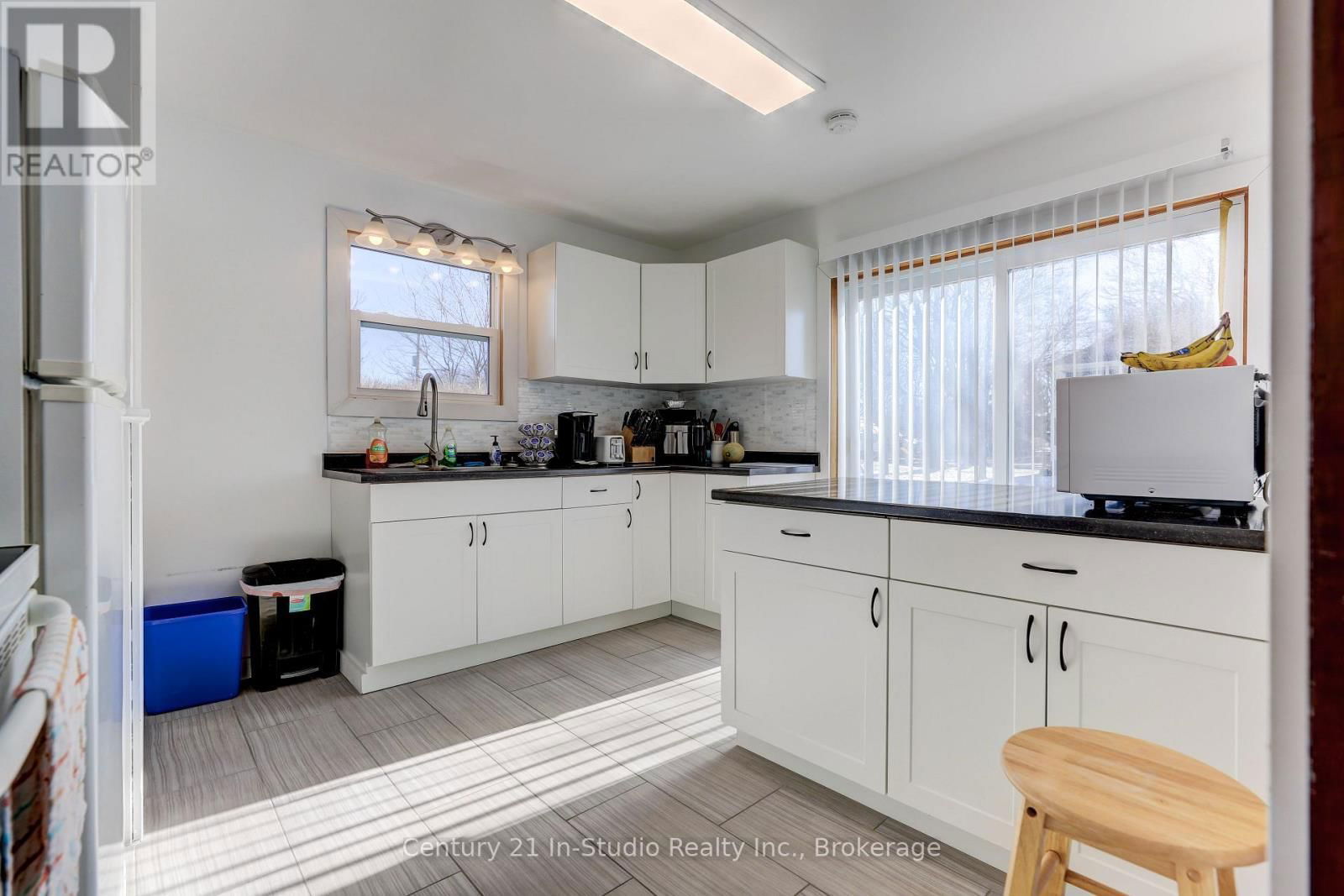 103 KING STREET Image 21
