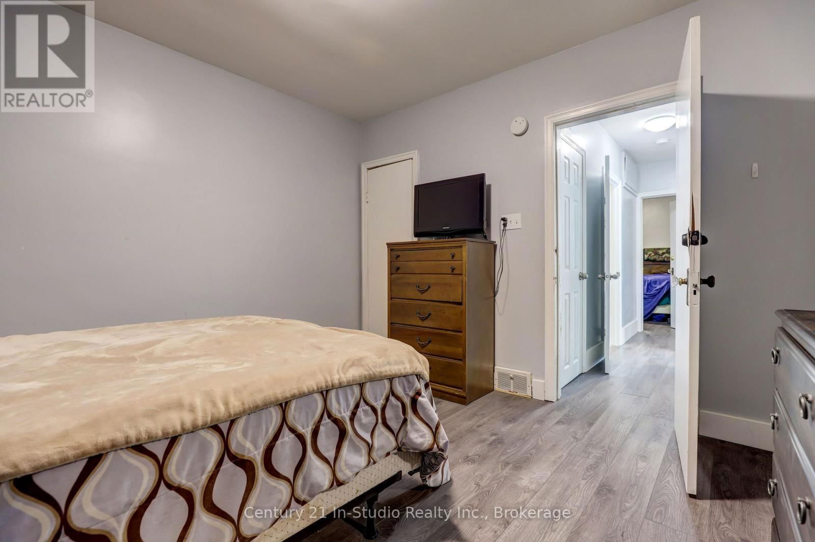 103 KING STREET Image 24