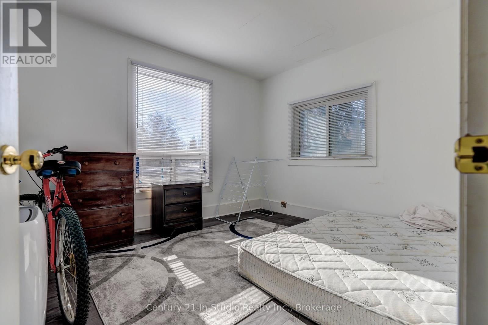 103 KING STREET Image 26