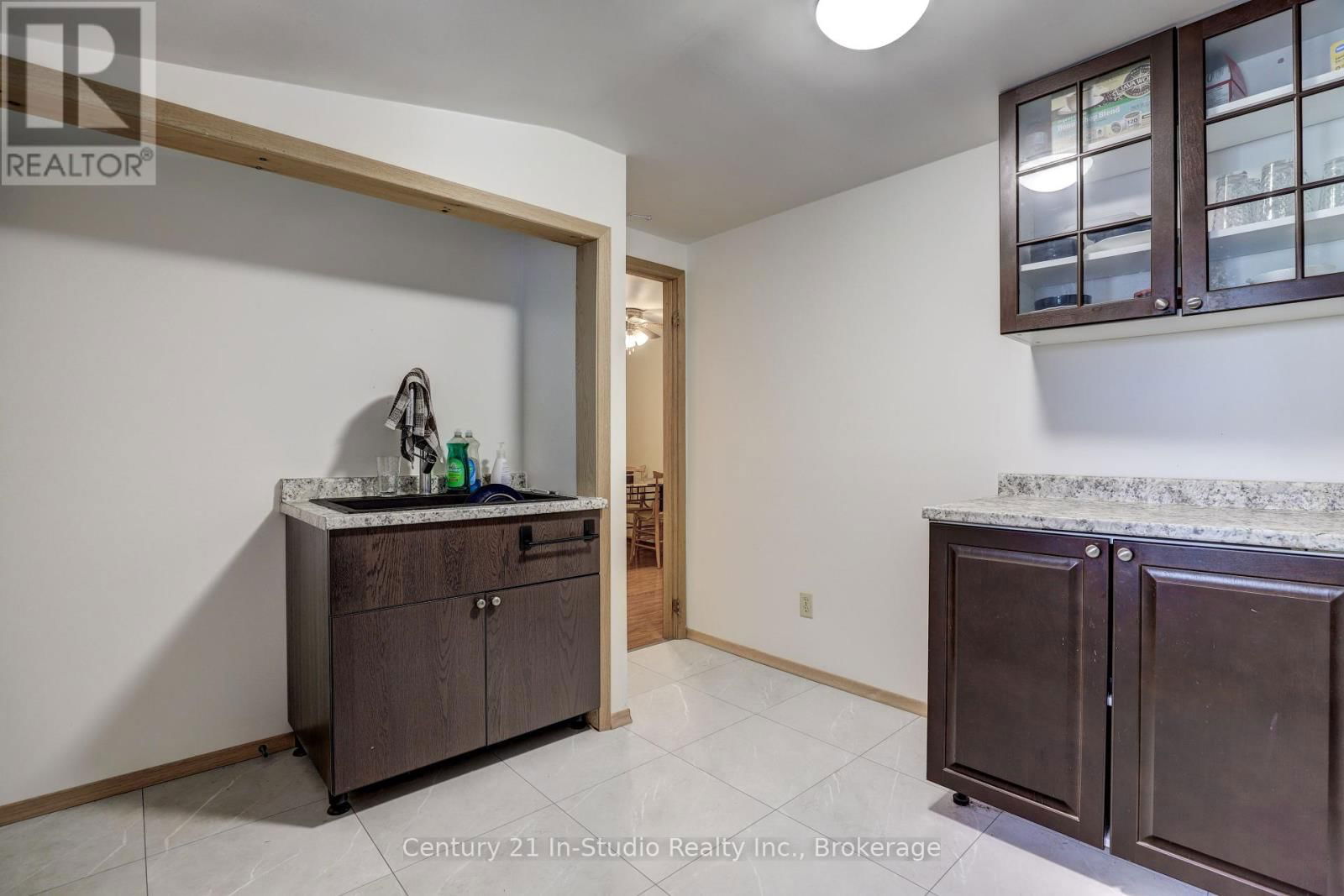 103 KING STREET Image 32