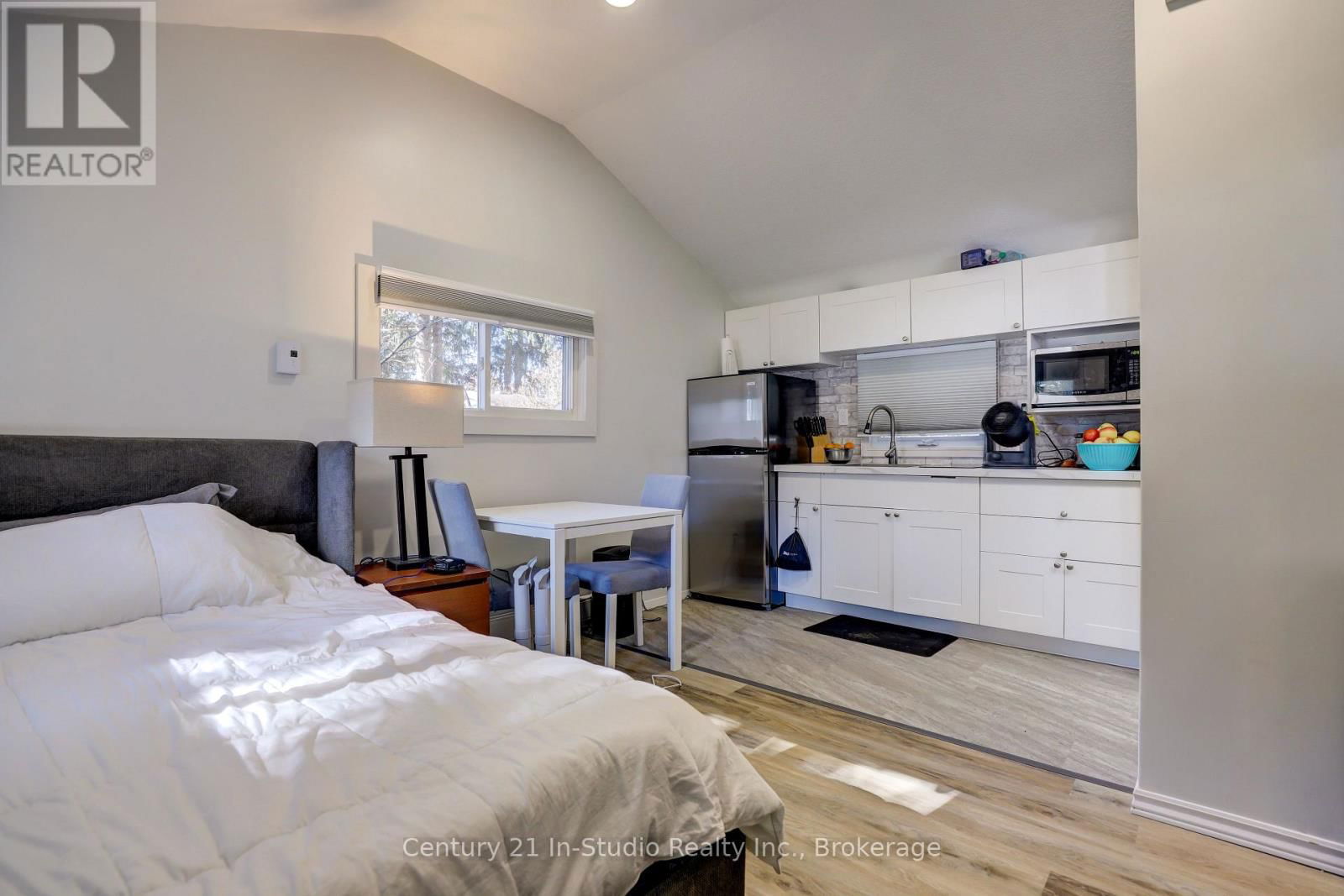 103 KING STREET Image 37