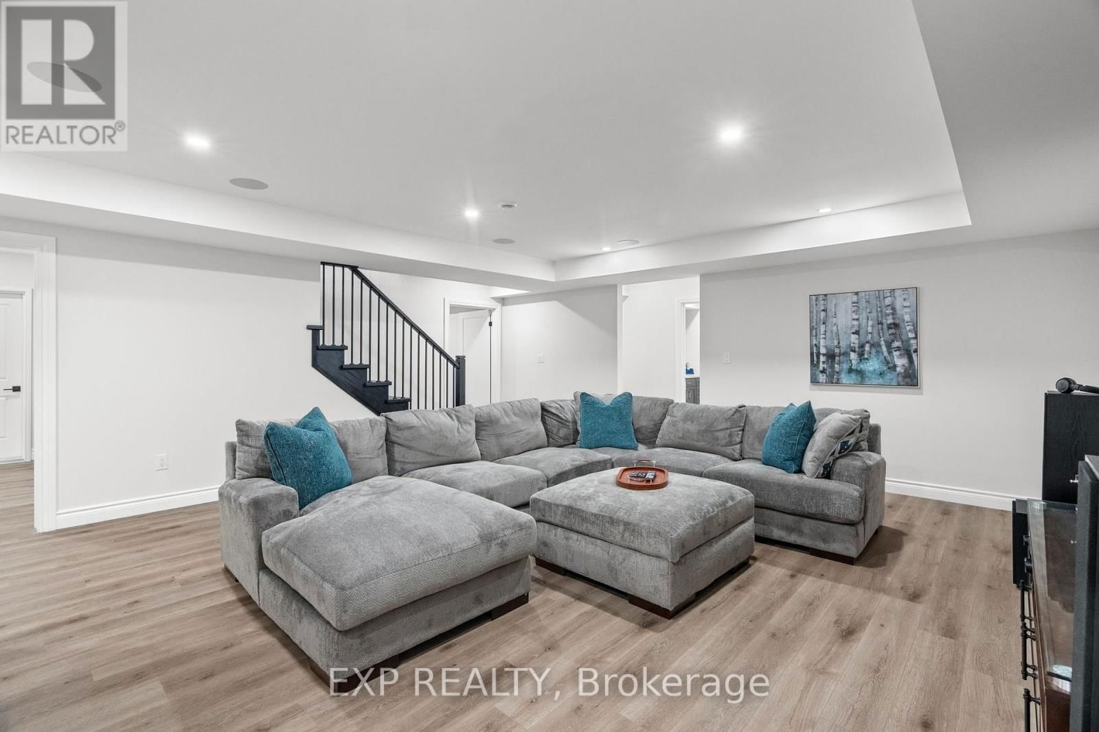 8425 GOOSEMARSH LINE Image 33
