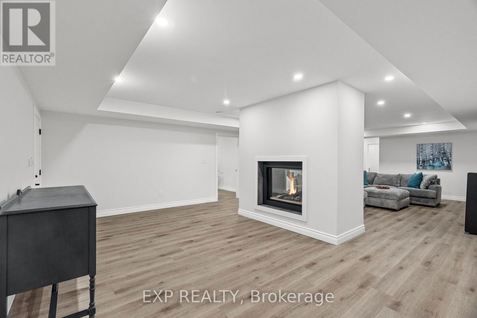8425 GOOSEMARSH LINE Image 34
