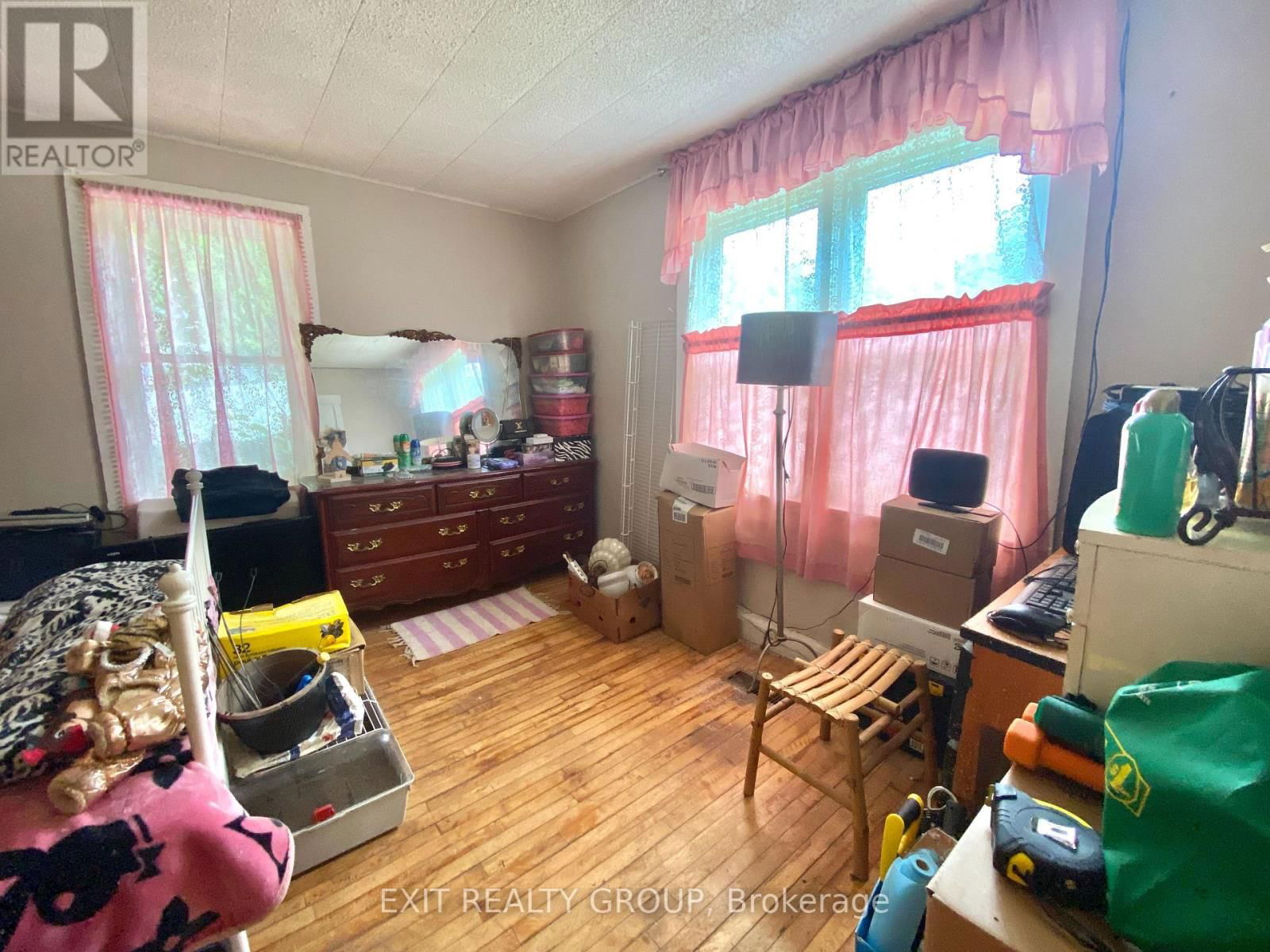 33 GLASTONBURY ROAD Image 13