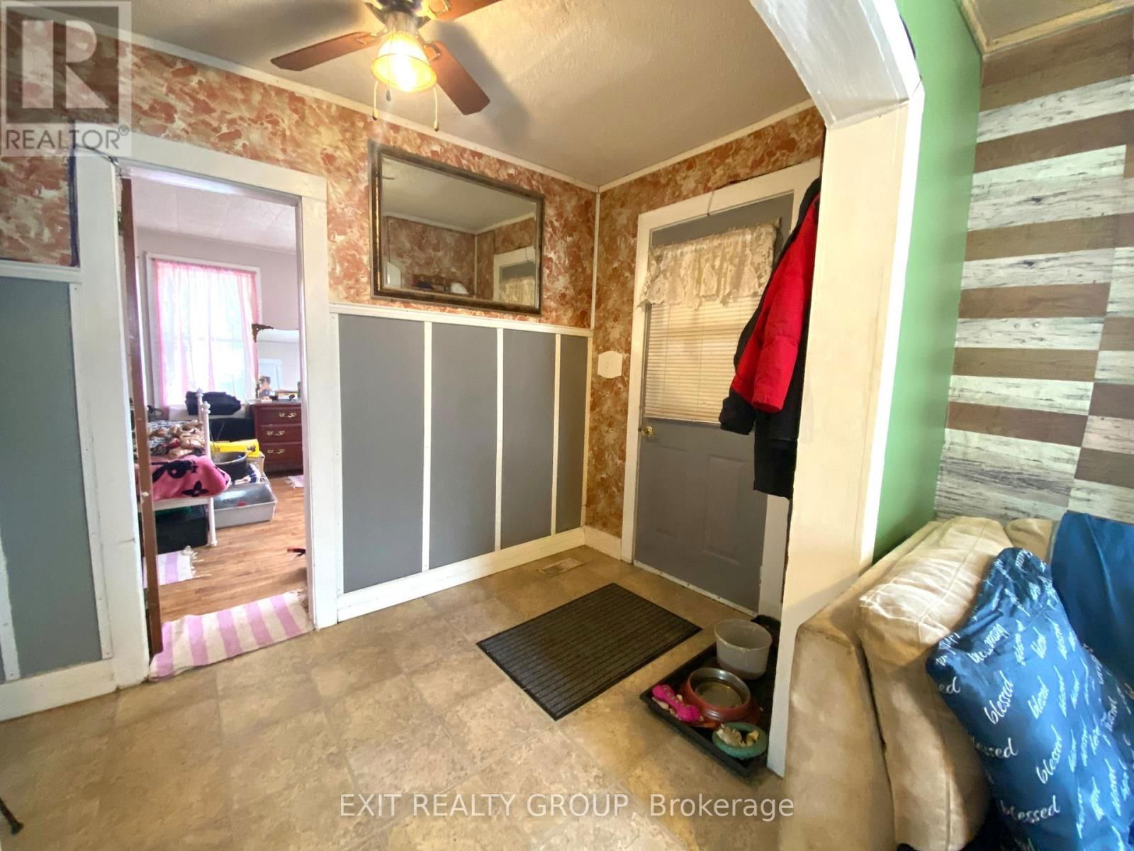 33 GLASTONBURY ROAD Image 4