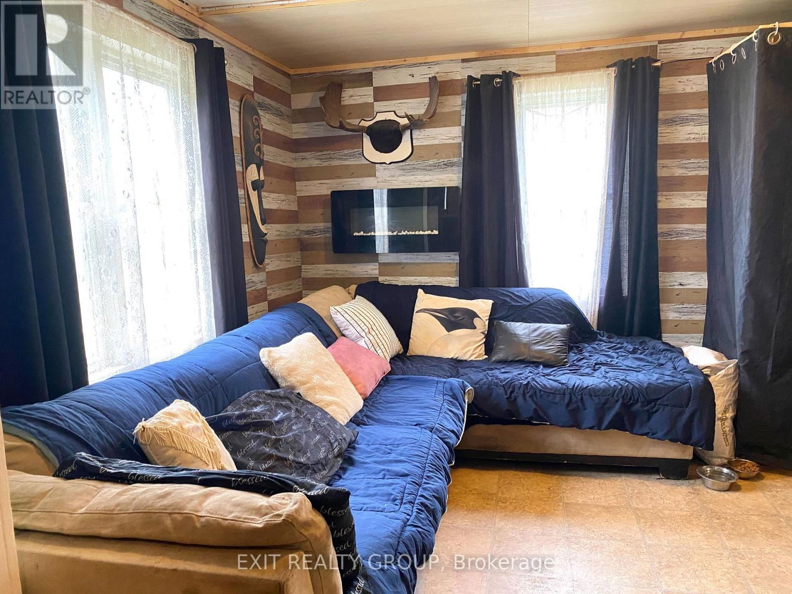 33 GLASTONBURY ROAD Image 6