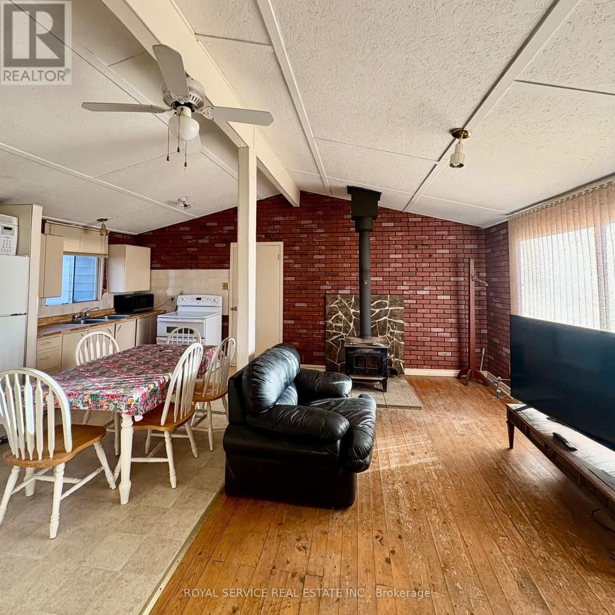 76 PAUDASH STREET Image 3