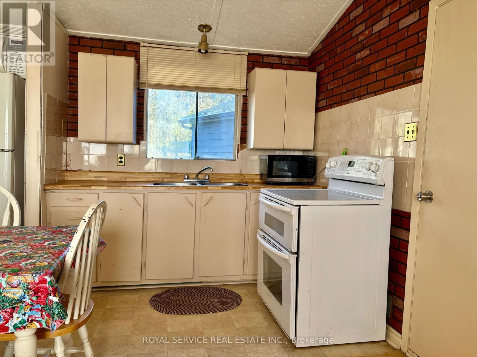76 PAUDASH STREET Image 4