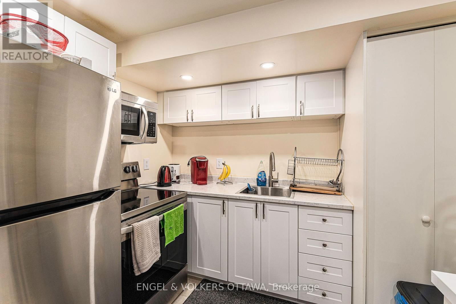 340 LACASSE AVENUE Image 12
