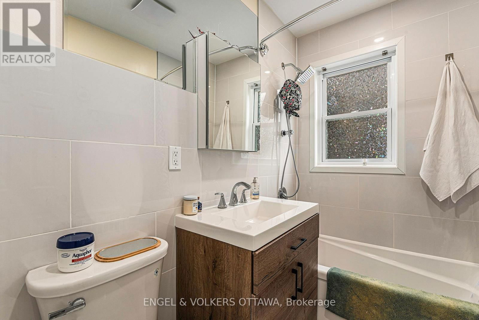 340 LACASSE AVENUE Image 23