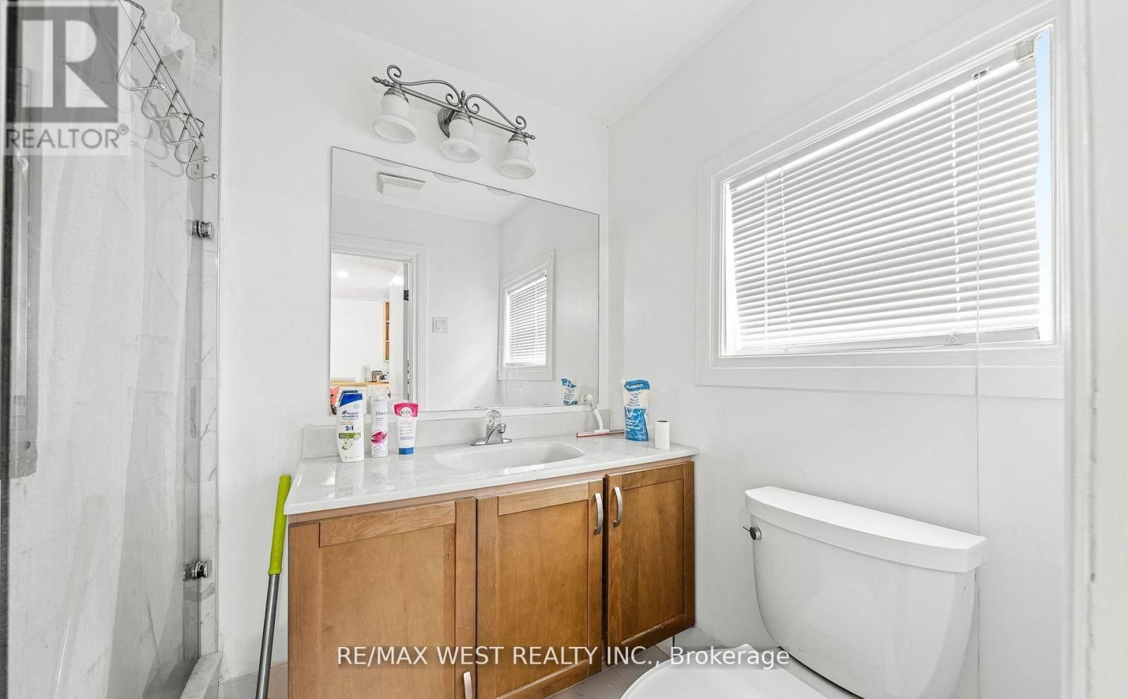 58 BROOK STREET EAST Image 13