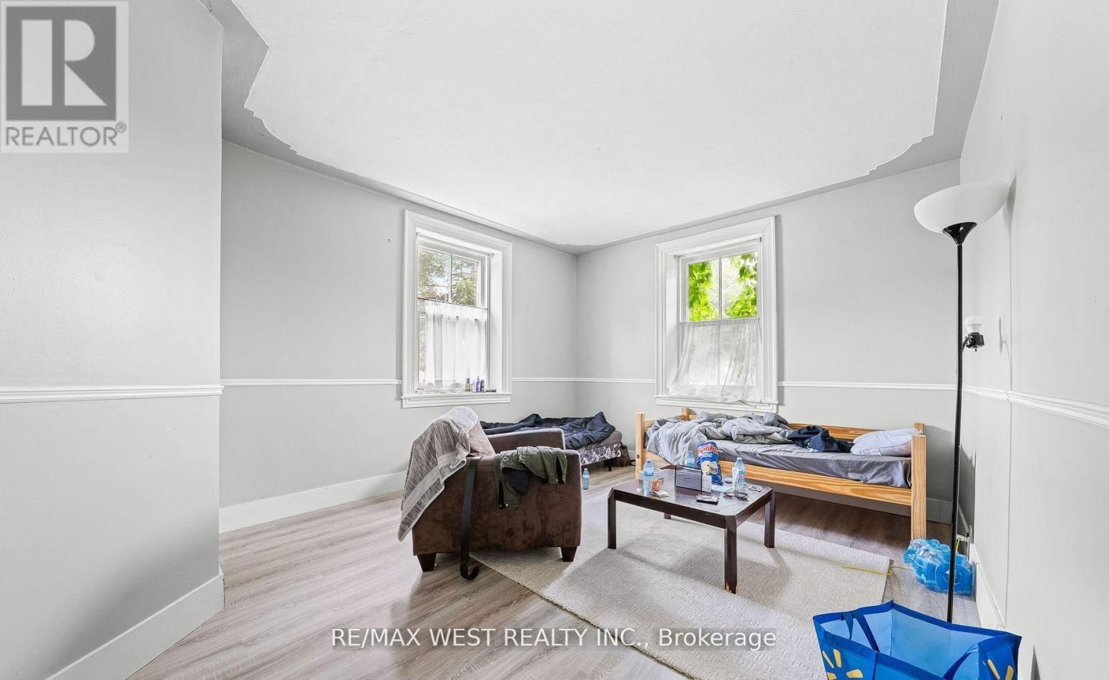 58 BROOK STREET EAST Image 15