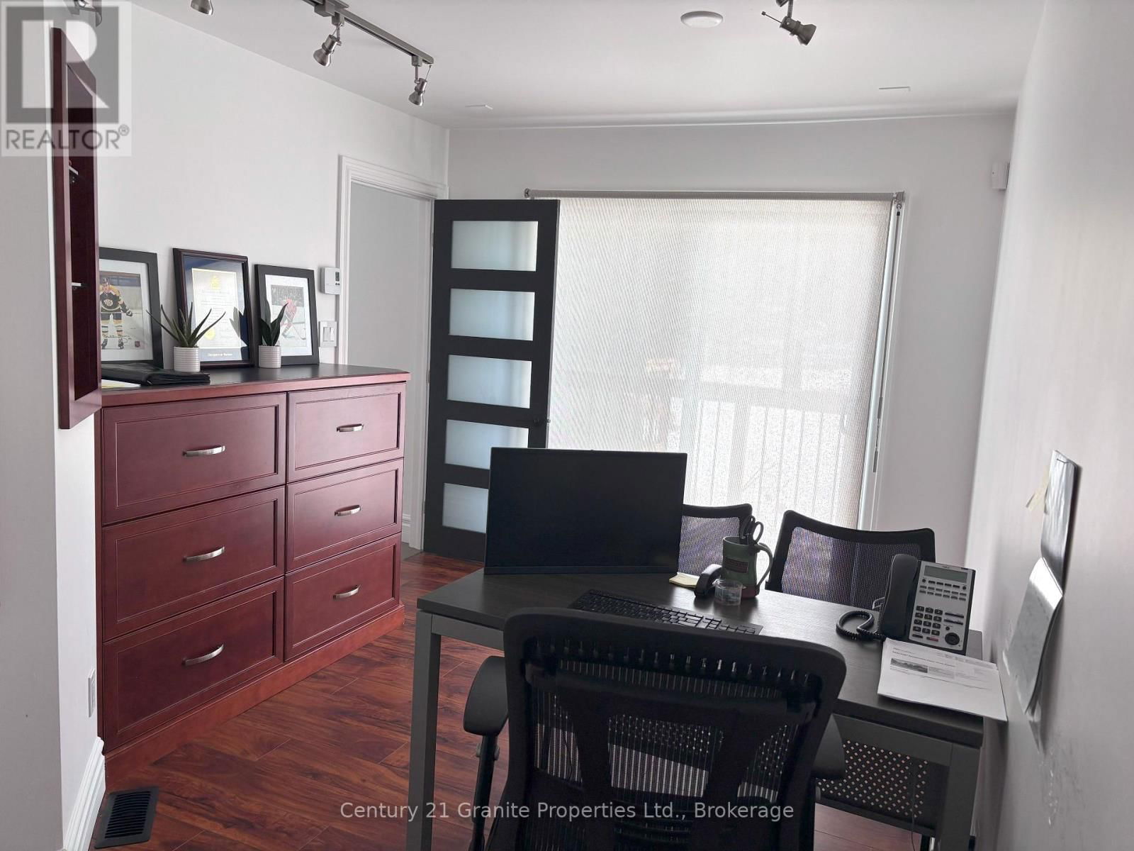4 BARTLETT DRIVE Image 32