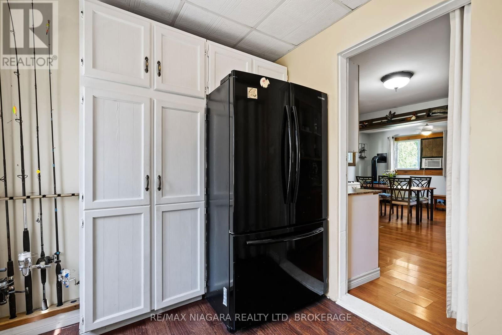 10567 MAPLEWOOD DRIVE Image 11