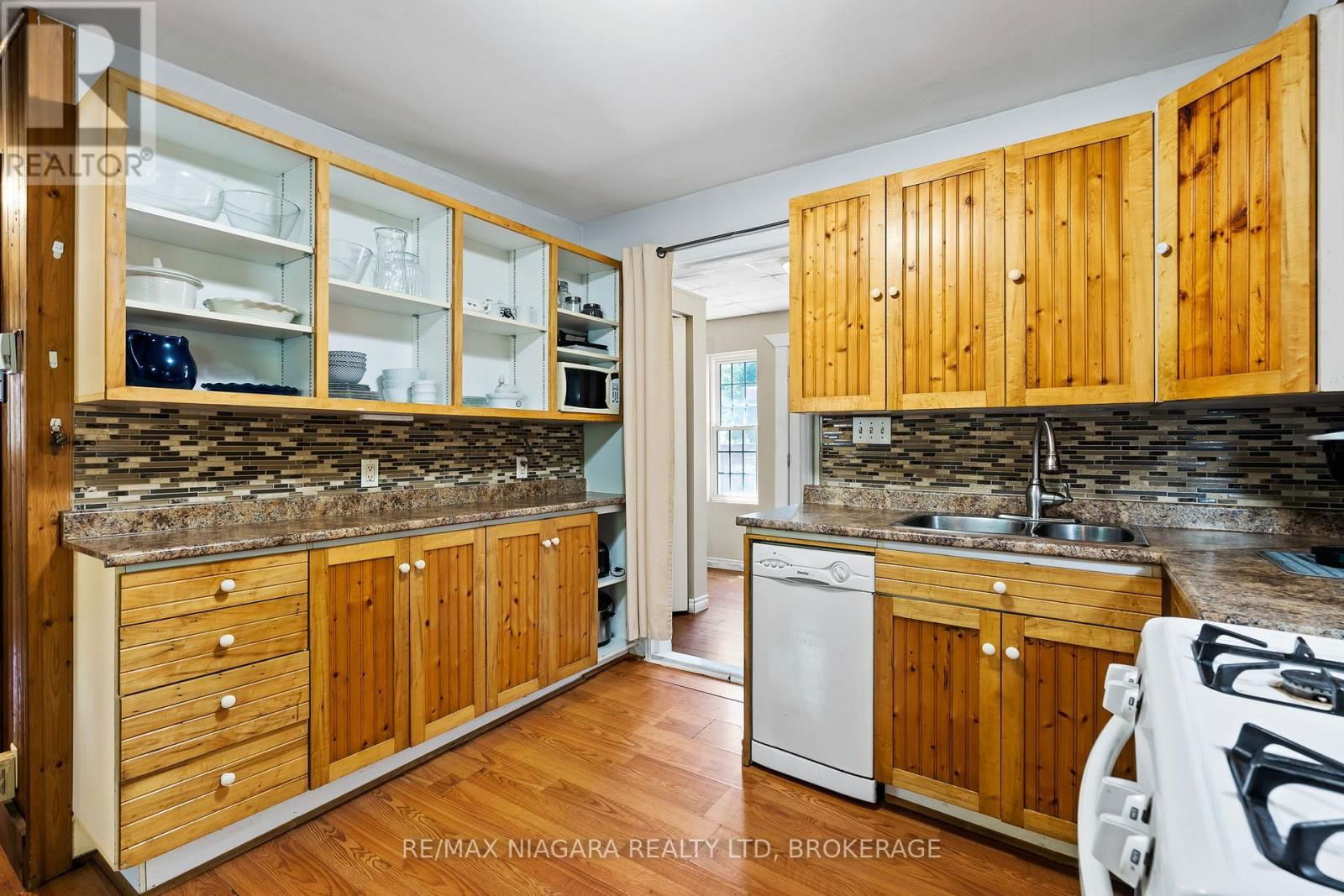 10567 MAPLEWOOD DRIVE Image 13