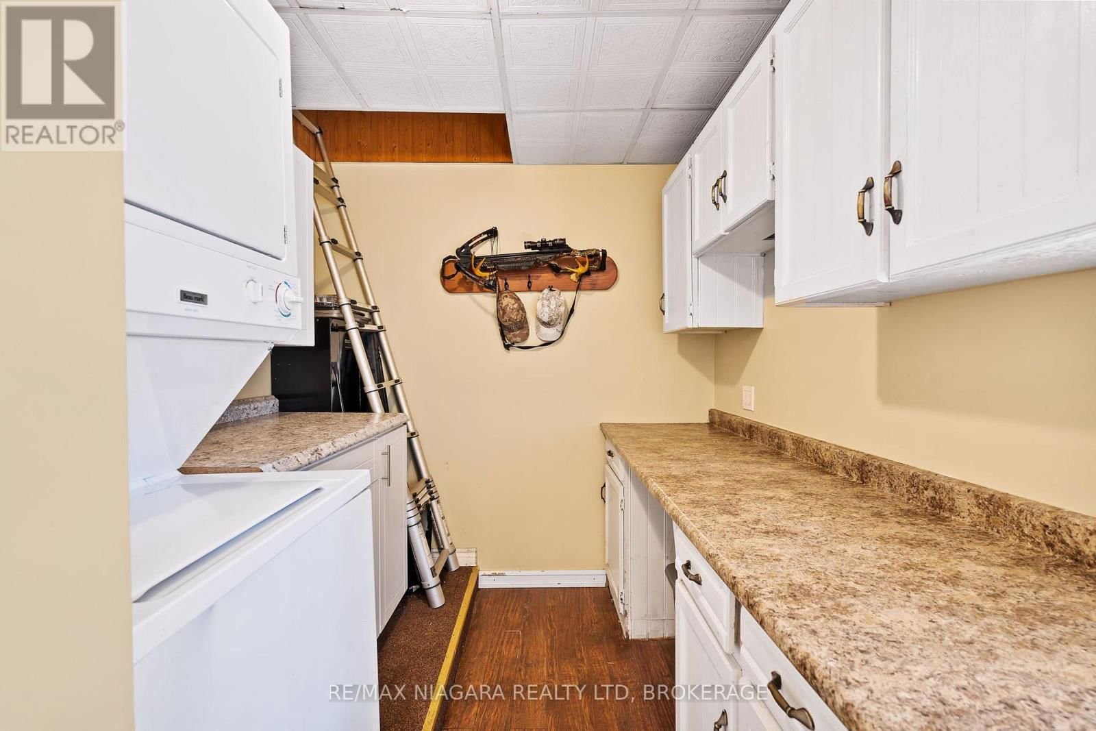 10567 MAPLEWOOD DRIVE Image 14