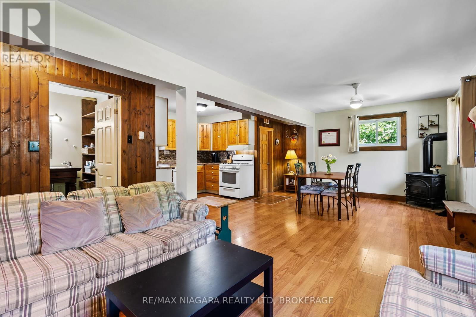 10567 MAPLEWOOD DRIVE Image 7