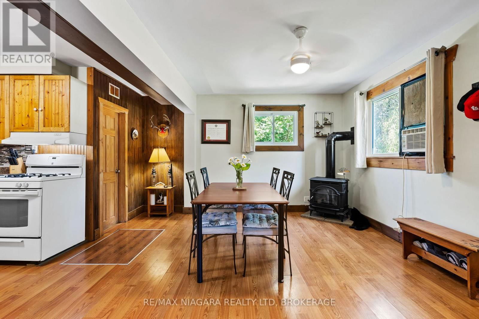 10567 MAPLEWOOD DRIVE Image 8