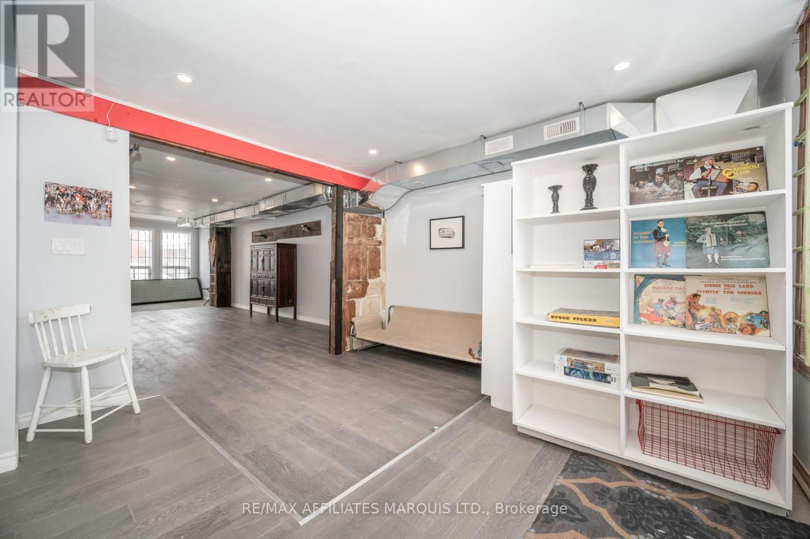 155 MONTREAL ROAD Image 17