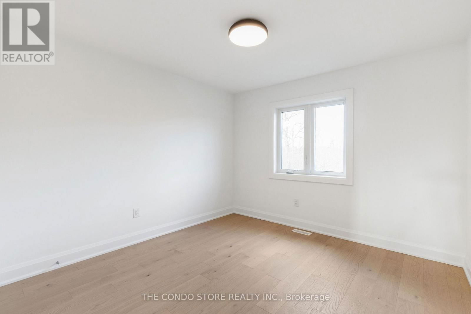 500 MISSISSAUGA AVENUE Image 17