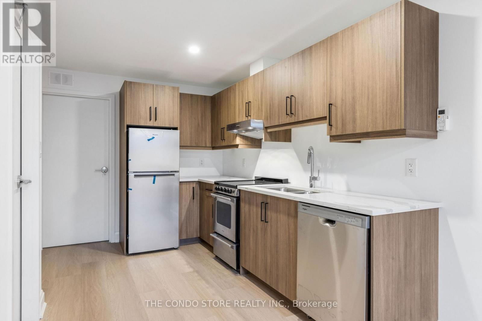 500 MISSISSAUGA AVENUE Image 22