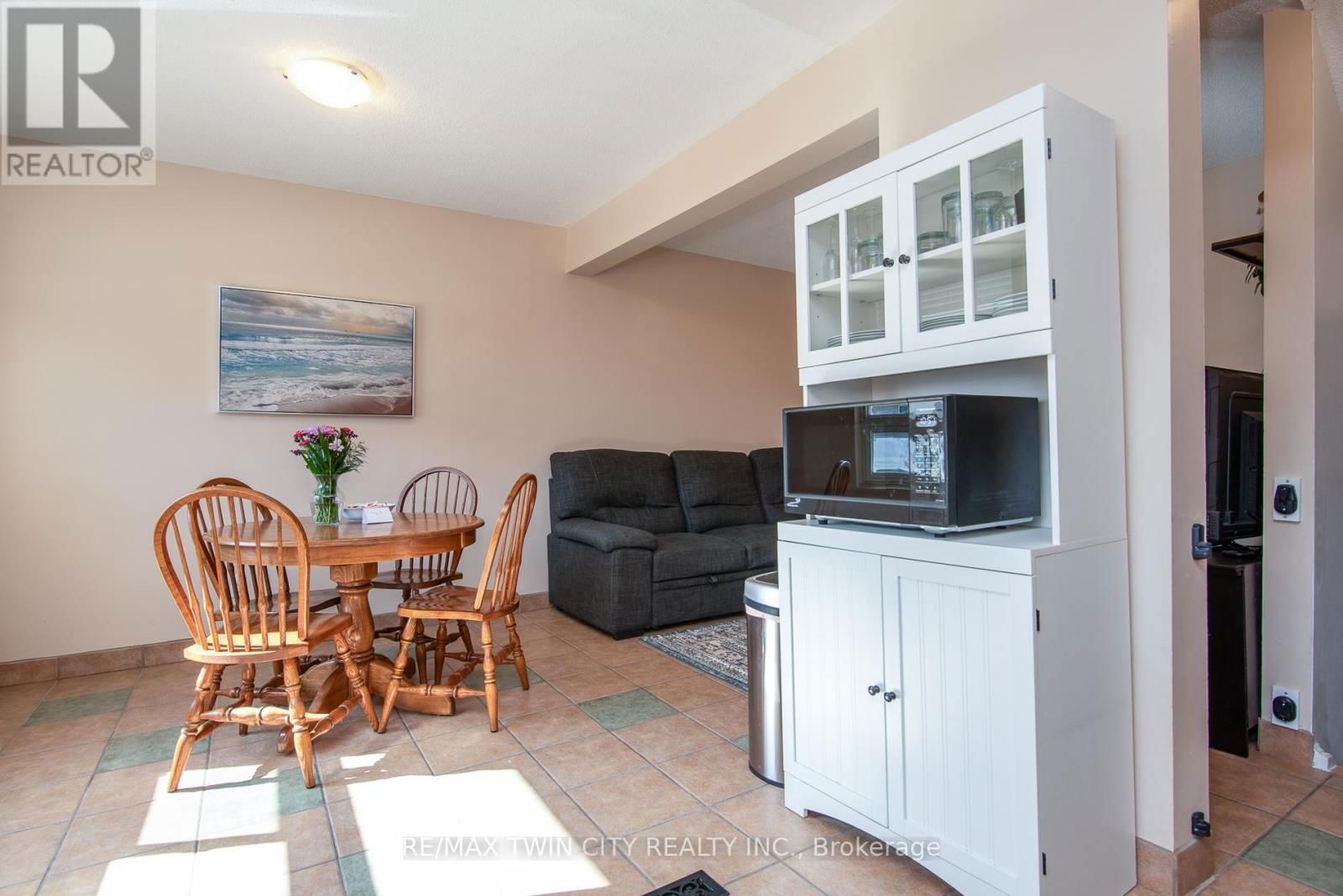 32 - 634 STRASBURG ROAD Image 21