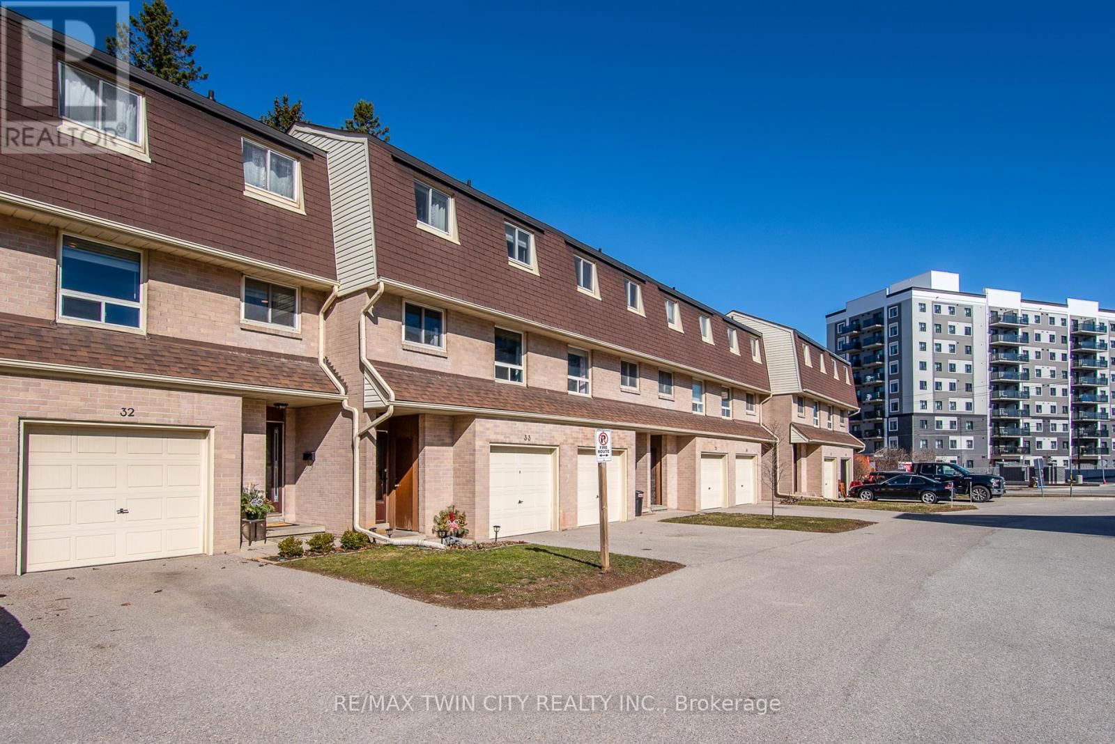 32 - 634 STRASBURG ROAD Image 3